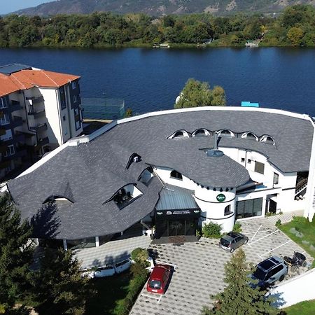 ホテル Prenociste Srebrno Jezero Veliko Gradište エクステリア 写真