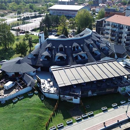 ホテル Prenociste Srebrno Jezero Veliko Gradište エクステリア 写真