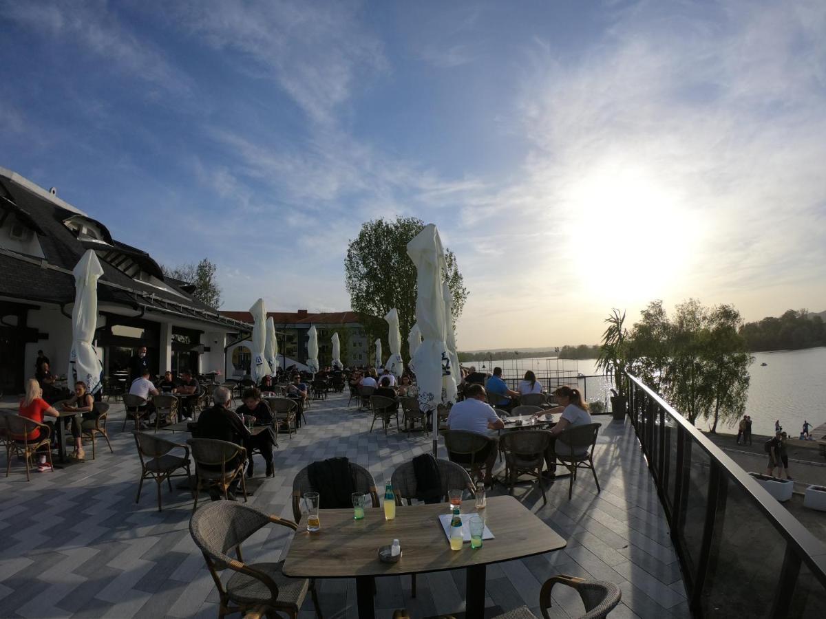 ホテル Prenociste Srebrno Jezero Veliko Gradište エクステリア 写真