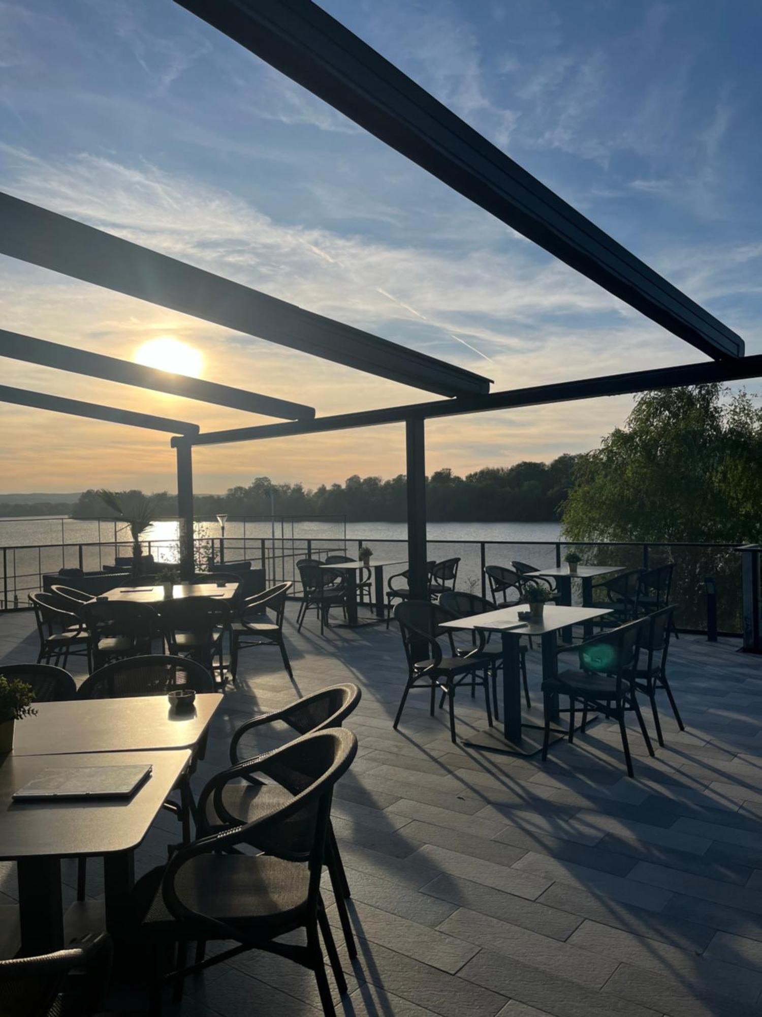 ホテル Prenociste Srebrno Jezero Veliko Gradište エクステリア 写真